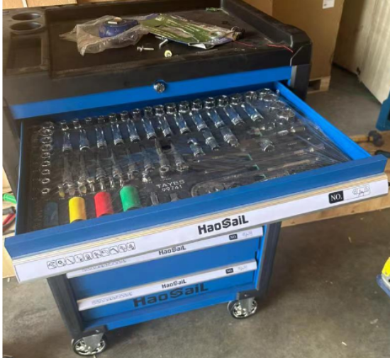 Picture of กล่องเครื่องมือพร้อมชุดเครื่องมือ 352 ชิ้น Toolboxes with 352pcs Tool Kits